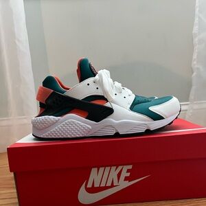 Nike Huarache Miami Hurricanes Size 10